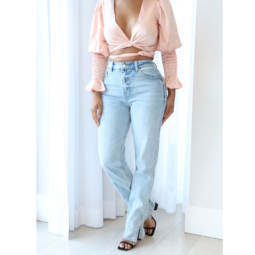 Light Wash Slit Straight Leg Jeans